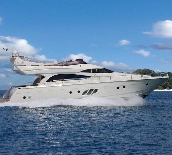 discovery yachts